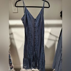 Lulu’s blue lace summer dress